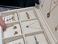 -Dior迪奥(海信广场店)