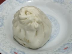 -白玉兰食品甜凤店(合生汇店)