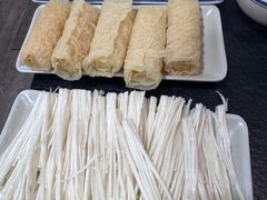 -灶知轩湘西石锅鱼(万佳广场店)