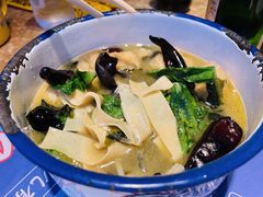 -喝丢一只鞋海鲜烧烤·海肠捞饭(东关街店)