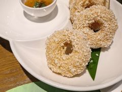 炸虾饼配泰国梅子酱-帕蓝·暹罗料理(大学路店)