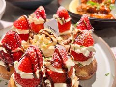 草莓忌廉华夫饼-BE BRIGHT KITCHEN(正佳广场店)