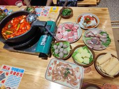 -黔二妞地摊火锅(龙华清湖店)