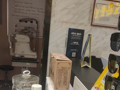 -宝岛眼镜·蔡司·依视路·青少儿近视防控验配中心(太白印象城店)
