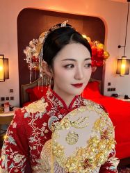 -莫小姐婚纱