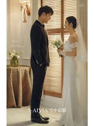 -雪中彩影婚纱摄影·微光艺术中心