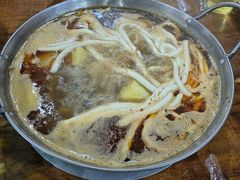 锅仔排骨-老殷锅仔