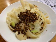 牛肉脆臊刀削面-华兴街自力面店