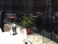 -云顶旋转自助景观餐厅