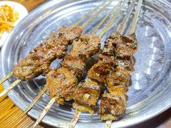 烤羊肉串-伊犁羊杂馆