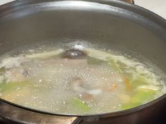 -喃喃椰·糟粕醋·椰子鸡火锅(七堡花园店)