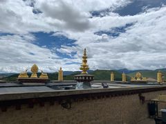 -噶丹松赞林寺