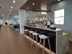 -上海宝宁宝马4S店