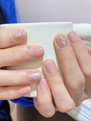 -花岐款式专研健康美甲沙龙