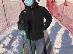 -荣盛康旅野三坡滑雪场