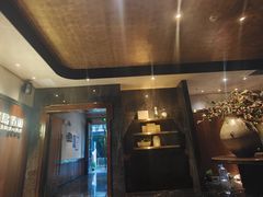 -半岛翡丽海鲜自助餐厅(观风亭店)
