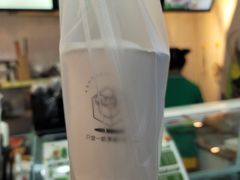-津椰本·海南正宗椰奶清补凉(店一店)