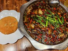 -乡土特色.冷锅鱼.牦牛肉汤锅