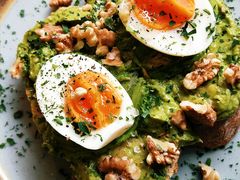 牛油果煮蛋吐司-RAC BAR(安福路店)