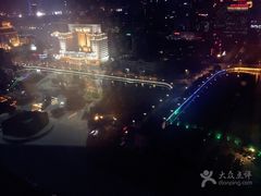 -云顶旋转自助景观餐厅