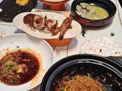 -阿瓦山寨·湘菜现炒·剁椒鱼头王(咸阳总店)