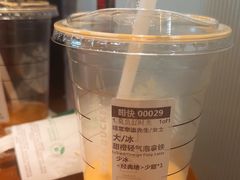 -星巴克臻选(上海虹桥新天地三店)