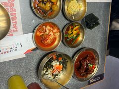 -草家酱蟹炭火烤肉店(珲春南路二店)