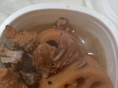 -老街烧烤大排档·地道湖北菜·龙虾馆(汉口火车站店)