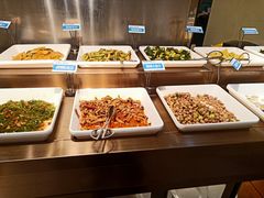 自助取餐区-蒙肥羊·酸汤潮牛·鲜牛肉火锅烤肉自助(岗顶店)