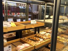 -顶东面包花园·生日蛋糕(世博店)