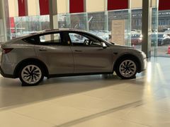 -TESLA 特斯拉(北京后沙峪特斯拉中心)