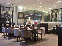 -广州万富希尔顿酒店·感趣自助餐厅·金秋蟹宴生蚝海鲜刺身