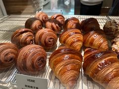 -VERIE BAKEHOUSE