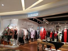 -王府井百货熙地港店