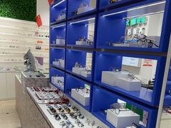 -美式眼镜·授权蔡司.依视路.尼康.豪雅.明月(南翔印象城店)