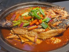 -鸣记脆皮烤鱼·海鲜烤鱼(三八广场店)