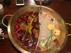 -重庆爽翻天老火锅(临平万达广场店)