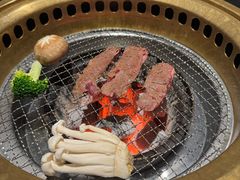 -山川小町·极番烧肉(新地假日广场店)