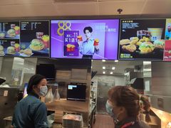-麦当劳(轻轨曹杨路店)