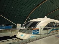 -龙阳路磁悬浮列车总站-停车场