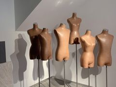 -洪小鹏生活美学馆(领SHOW天地店)