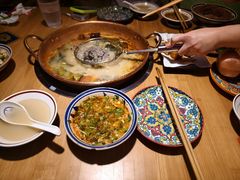 -洱火云南酸菜牛肉火锅(石景山当代商城店)