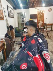 -纯剪男士理发馆·烫染专业店