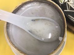 椰子炖血燕-义福巷鱼翅燕窝