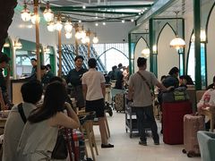 等位区-清真餐厅·回乡麦客