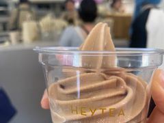 -喜茶(迪士尼小镇·平行宇宙店)