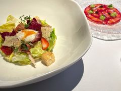 经典凯撒配温泉蛋（鸡肉）-牛排家(北京长安街英皇集团中心店)