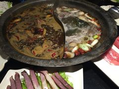-宽板凳老灶火锅(簋街店)