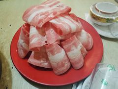 -洞庭洲·防空洞火锅·烧烤·铜锅涮肉(新百广场店)
