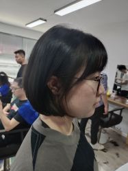 -天秤座发型社
